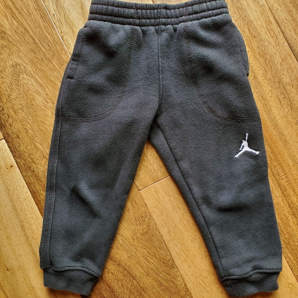 Black Jordan Sweatpants